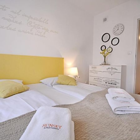 Sunset Apartments - Holdu Pruskiego - Garaz シフィノウイシチェ エクステリア 写真