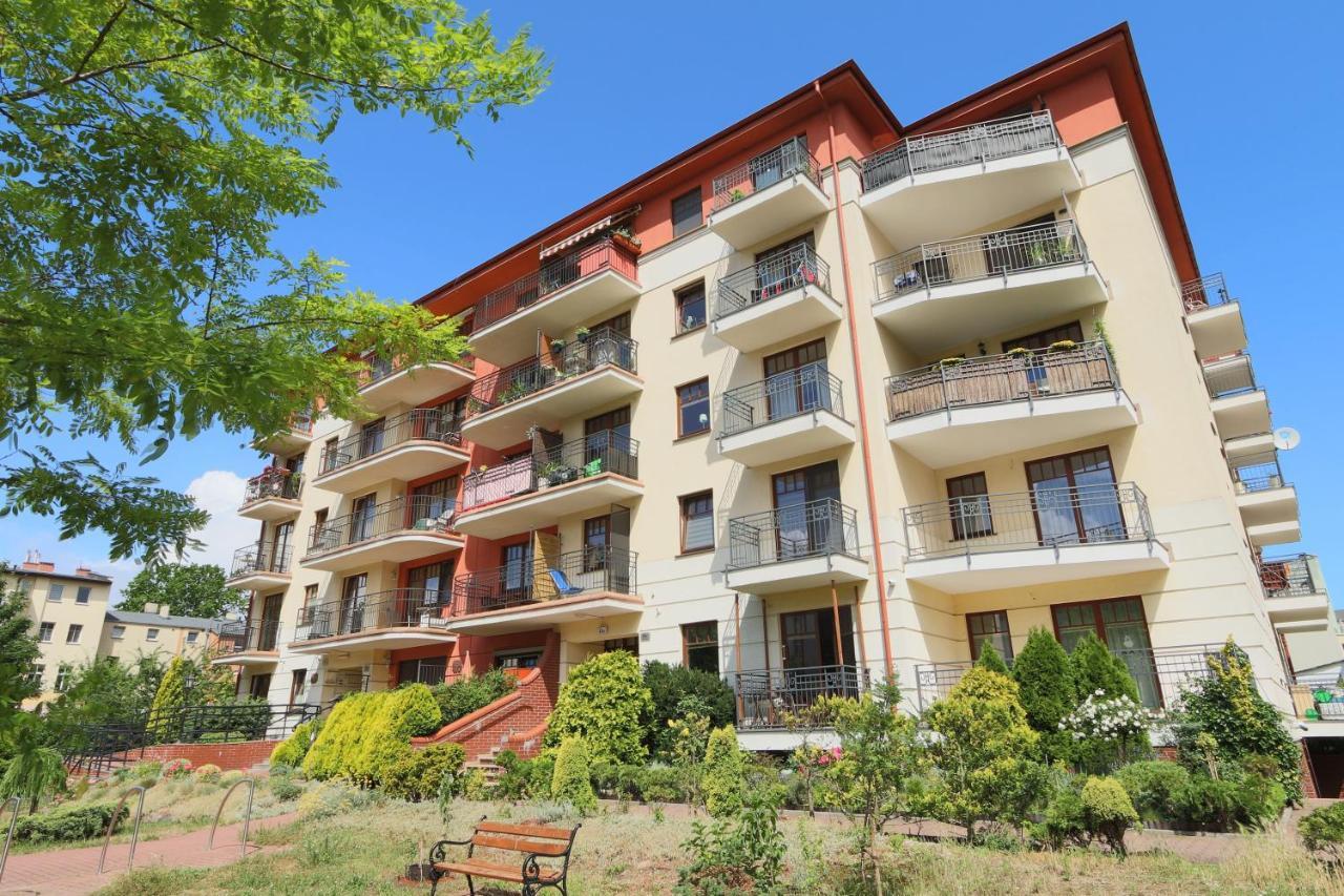Sunset Apartments - Holdu Pruskiego - Garaz シフィノウイシチェ エクステリア 写真
